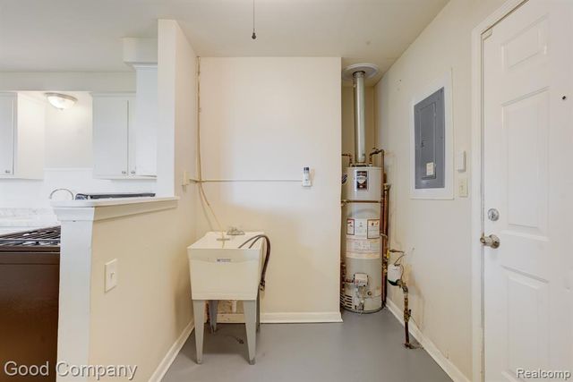 5700 Farnum Street, Westland, MI 48186
