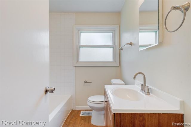 5700 Farnum Street, Westland, MI 48186