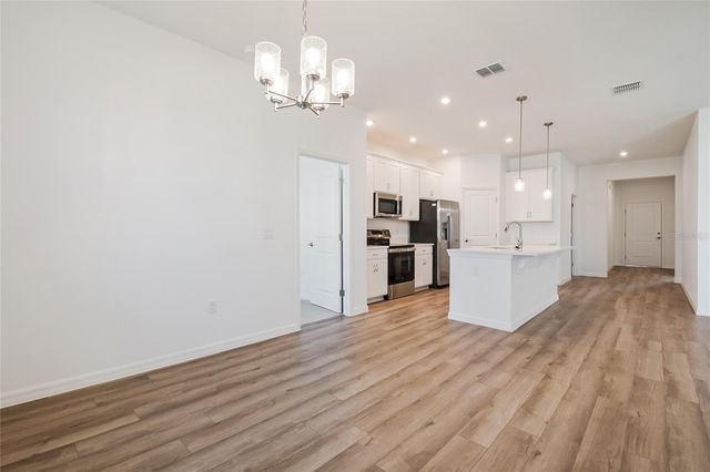 434 EVENTIDE AVENUE, Mascotte, FL 34753