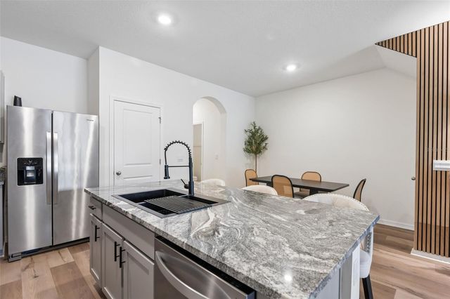 2918 FLOWERING MOSS RUN, Wesley Chapel, FL 33543