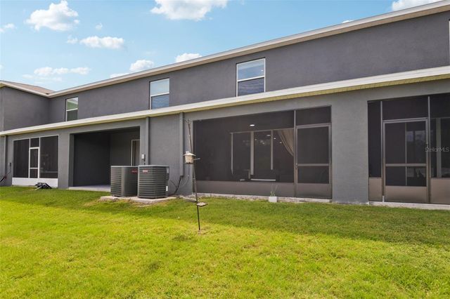 2918 FLOWERING MOSS RUN, Wesley Chapel, FL 33543