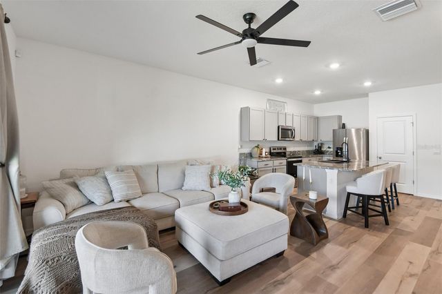 2918 FLOWERING MOSS RUN, Wesley Chapel, FL 33543