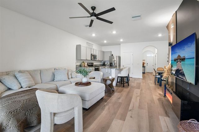 2918 FLOWERING MOSS RUN, Wesley Chapel, FL 33543