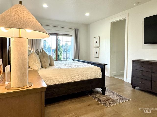 655 E Kingsford, Meridian, ID 83642