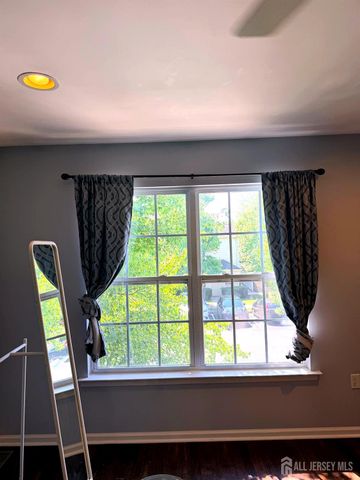 185 Sunshine Drive, Piscataway, NJ 08854