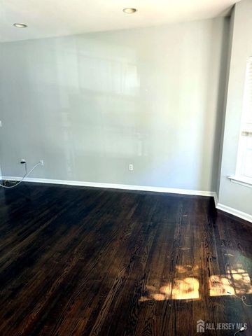 185 Sunshine Drive, Piscataway, NJ 08854