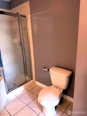 185 Sunshine Drive, Piscataway, NJ 08854