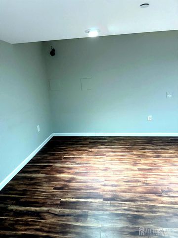 185 Sunshine Drive, Piscataway, NJ 08854