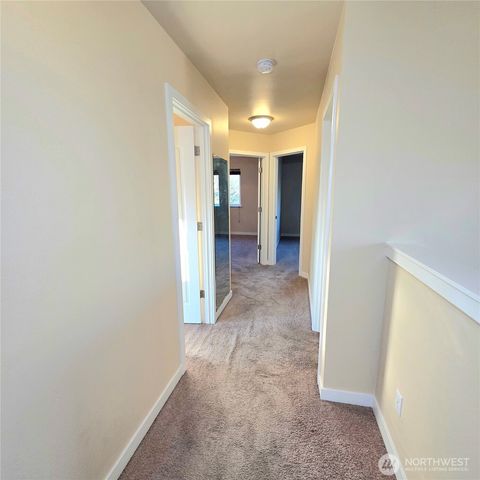 1605 Riddell Avenue NE, Orting, WA 98360