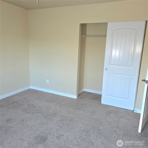 1605 Riddell Avenue NE, Orting, WA 98360