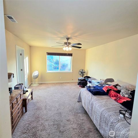 1605 Riddell Avenue NE, Orting, WA 98360