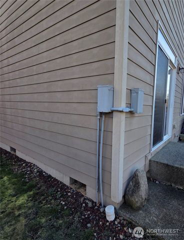 1605 Riddell Avenue NE, Orting, WA 98360