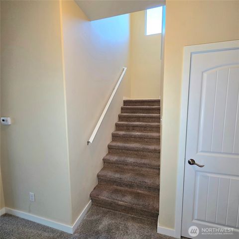 1605 Riddell Avenue NE, Orting, WA 98360