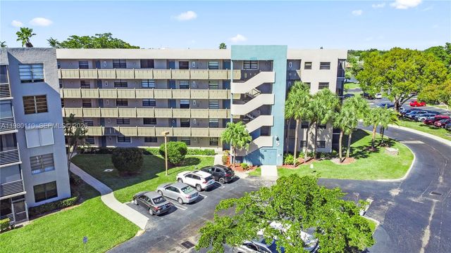 1001 Colony Point Cir 114, Pembroke Pines, FL 33026