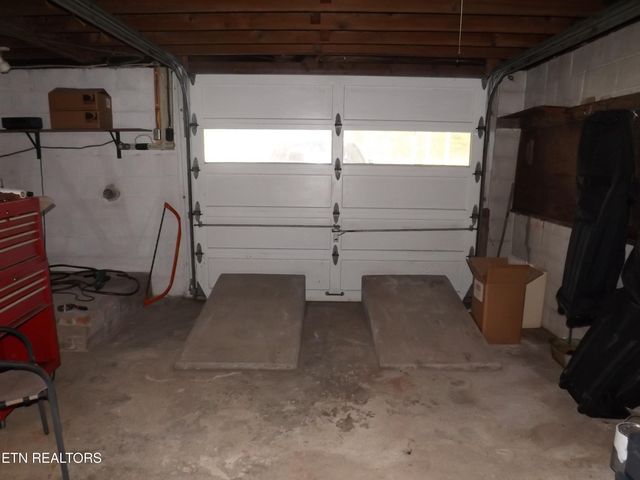 829 Bristol Rd, Harrogate, TN 37752