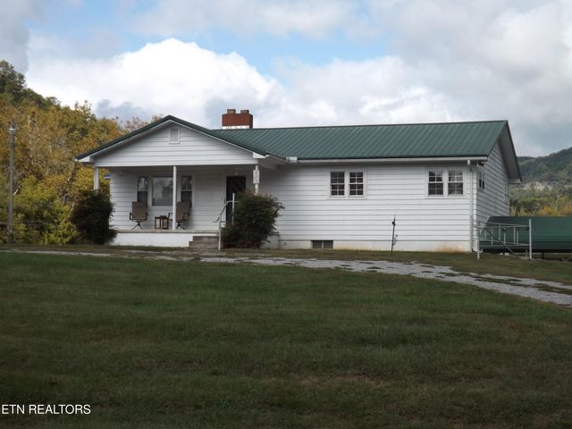 829 Bristol Rd, Harrogate, TN 37752