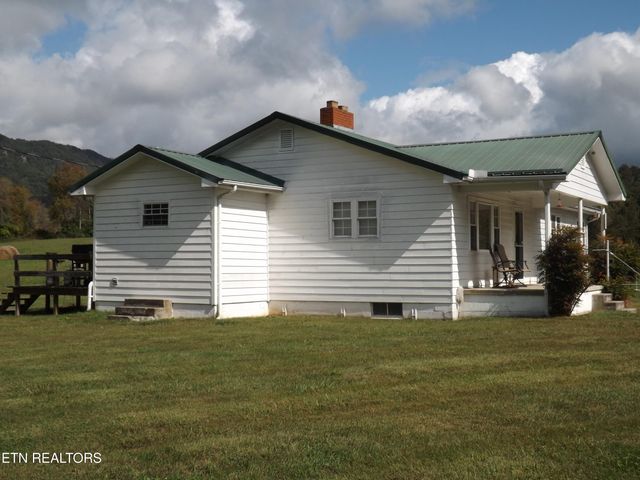 829 Bristol Rd, Harrogate, TN 37752