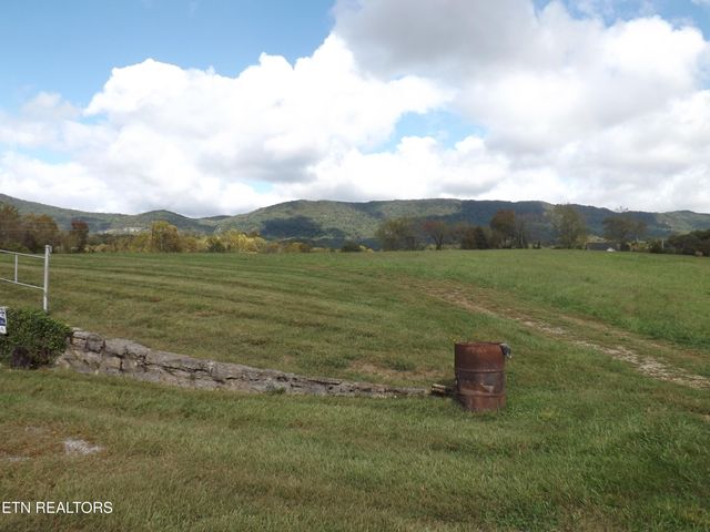 829 Bristol Rd, Harrogate, TN 37752