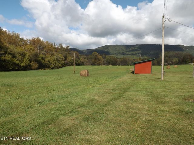 829 Bristol Rd, Harrogate, TN 37752