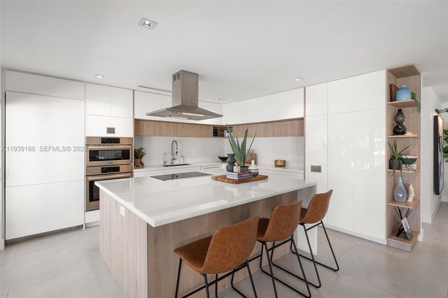 519 Layne Blvd, Hallandale Beach, FL 33009