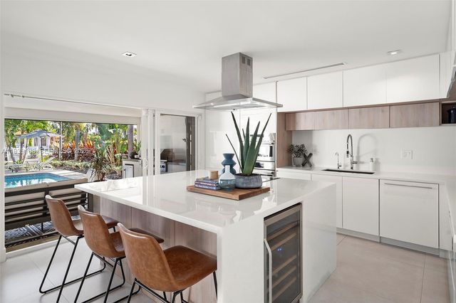 519 Layne Blvd, Hallandale Beach, FL 33009