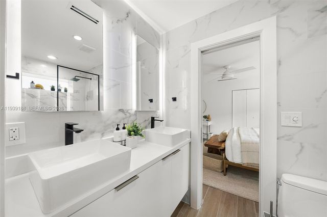 519 Layne Blvd, Hallandale Beach, FL 33009