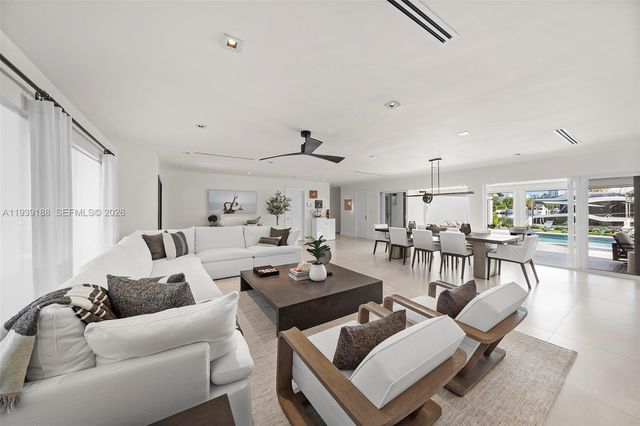 519 Layne Blvd, Hallandale Beach, FL 33009