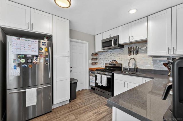 2462 44th, San Diego, CA 92105