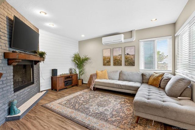 2462 44th, San Diego, CA 92105