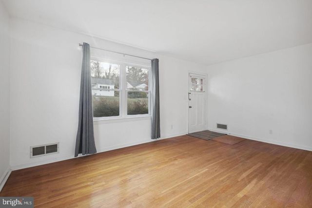 11807 COLLEGE VIEW DR, Silver Spring, MD 20902