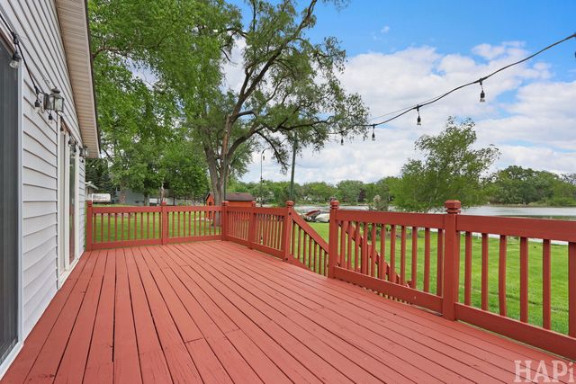 22719 W Silver Lake Avenue, Antioch, IL 60002