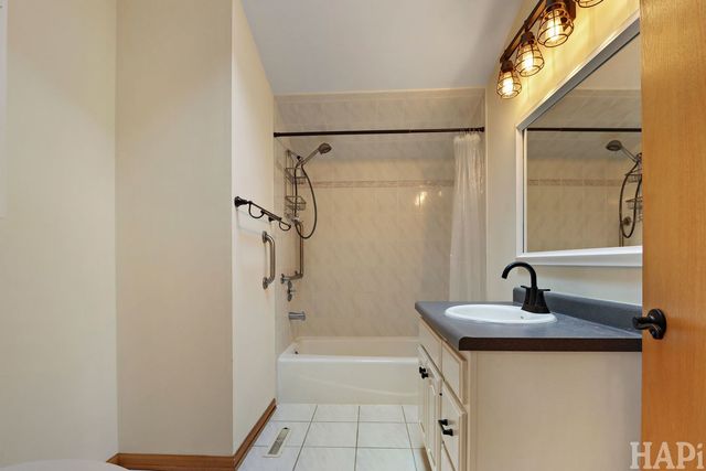 22719 W Silver Lake Avenue, Antioch, IL 60002