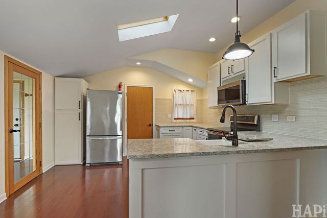 22719 W Silver Lake Avenue, Antioch, IL 60002