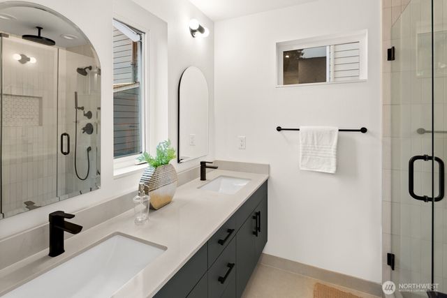 808 34th Avenue, Seattle, WA 98122