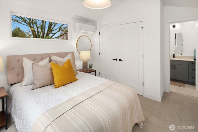 808 34th Avenue, Seattle, WA 98122