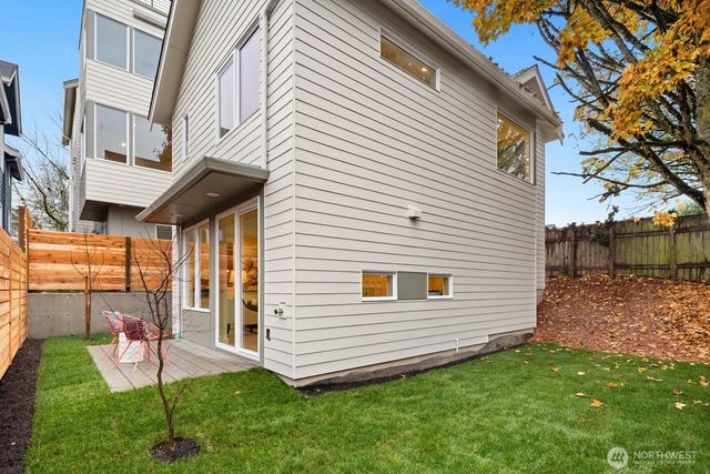 808 34th Avenue, Seattle, WA 98122