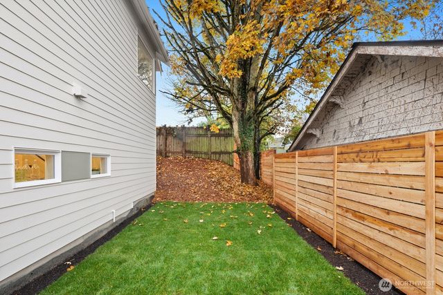 808 34th Avenue, Seattle, WA 98122