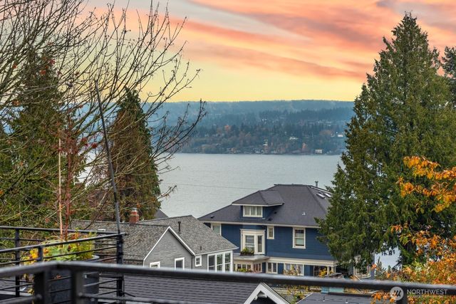 808 34th Avenue, Seattle, WA 98122