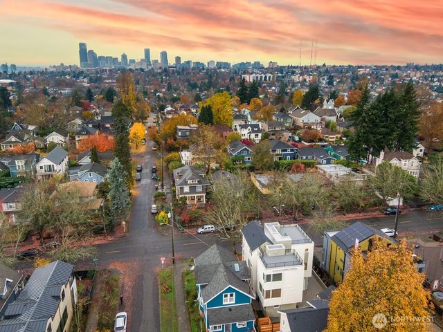 808 34th Avenue, Seattle, WA 98122