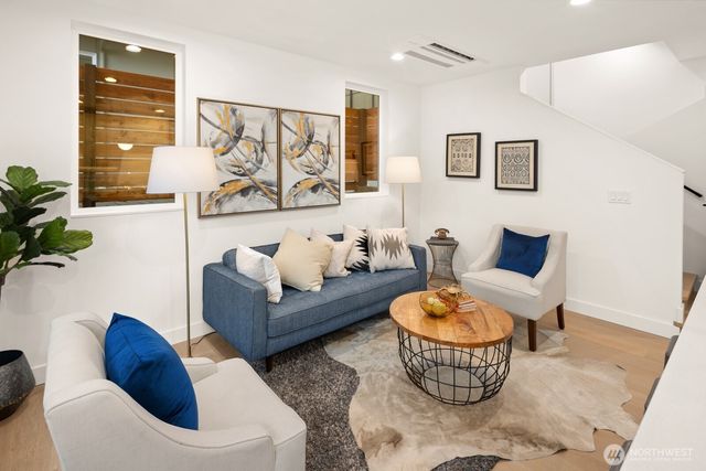 808 34th Avenue, Seattle, WA 98122