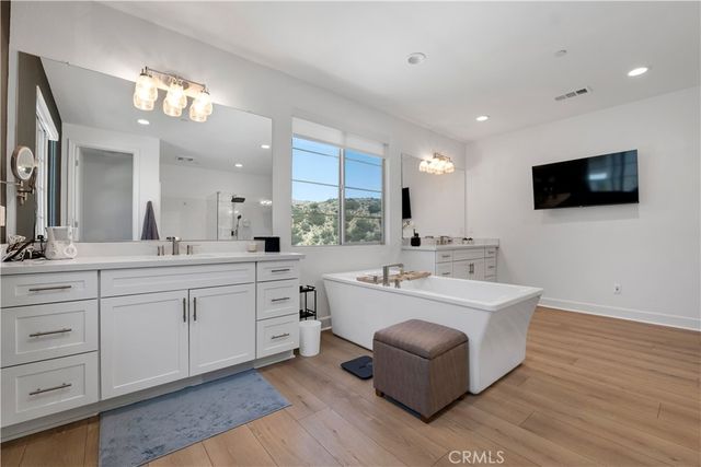 21611 Canyon Cove, Chatsworth, CA 91311