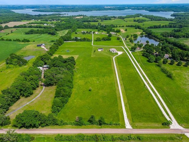 7301 SW F Highway, Trimble, MO 64492