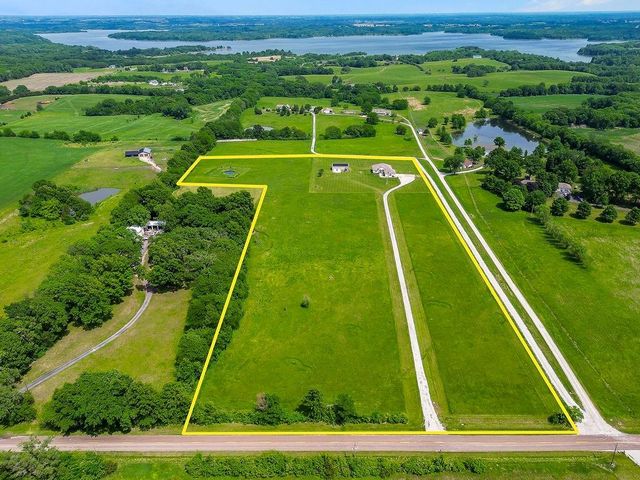 7301 SW F Highway, Trimble, MO 64492