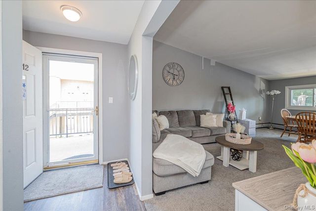 365 Route 111 A12, Smithtown, NY 11787