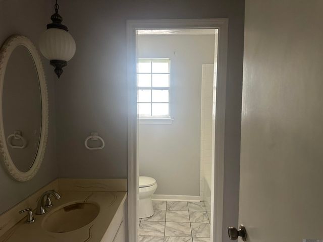 735 Bromley Dr, Baton Rouge, LA 70810