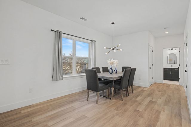 1241 N Avondale Cir Apt 121, Nashville, TN 37207