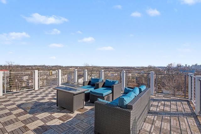 1241 N Avondale Cir Apt 121, Nashville, TN 37207