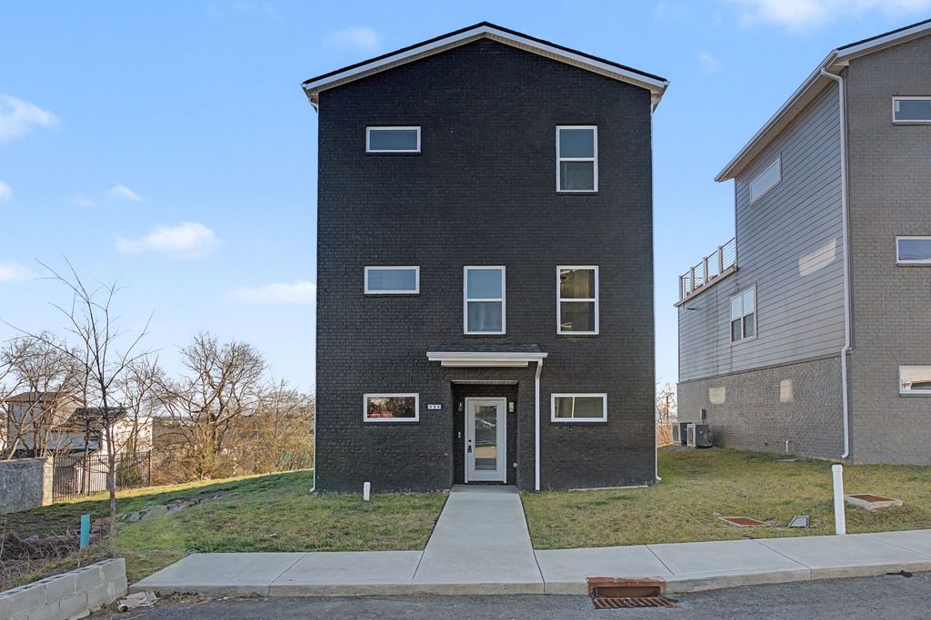 1241 N Avondale Cir Apt 121, Nashville, TN 37207