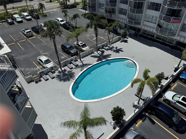 16740 NE 9th Ave 608, North Miami Beach, FL 33162