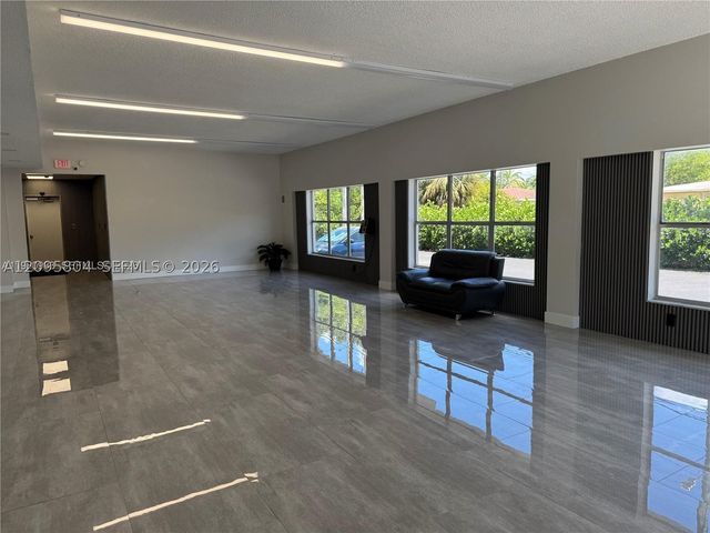 16740 NE 9th Ave 608, North Miami Beach, FL 33162